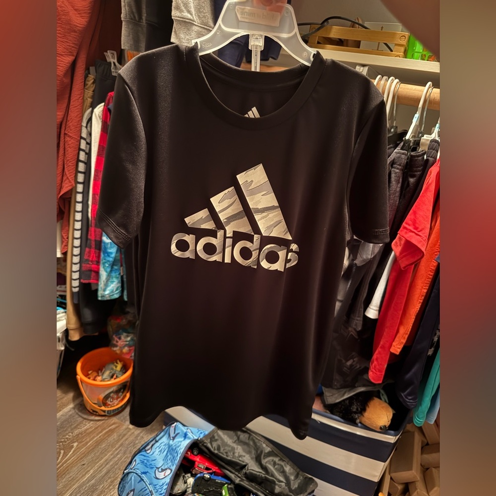 Adidas Boys Matching Shirt and Short Set Size 7 NWOT